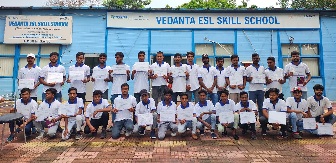 वेदांता ईएसएल ने हुनरमंद युवाओं को किया सम्मानित, आत्मनिर्भरता की ओर बढ़ाया कदम
